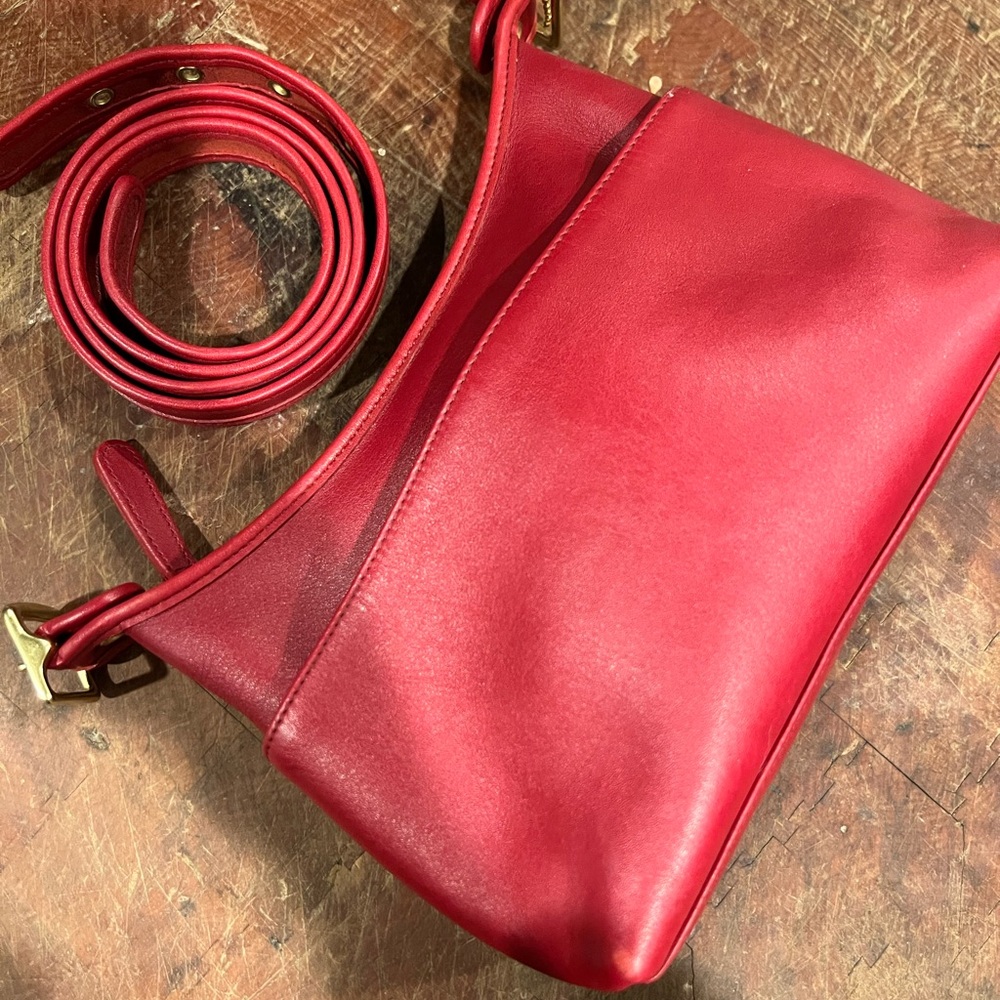 Coach 9136 legacy zip Costa Rica Red